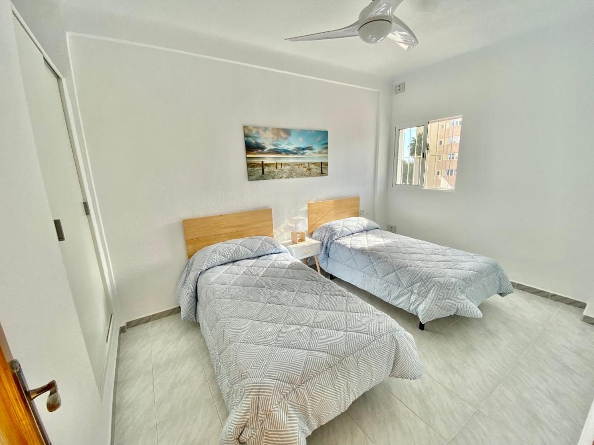 Amplio Apartamento Con Vistas Al Mar, Parking Y Wifi อาลิกันเต ภายนอก รูปภาพ