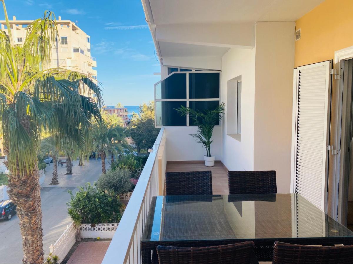 Amplio Apartamento Con Vistas Al Mar, Parking Y Wifi อาลิกันเต ภายนอก รูปภาพ